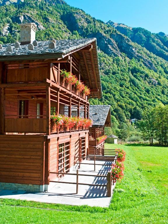 Pietre Gemelle Resort Alagna Valsesia Ruang foto